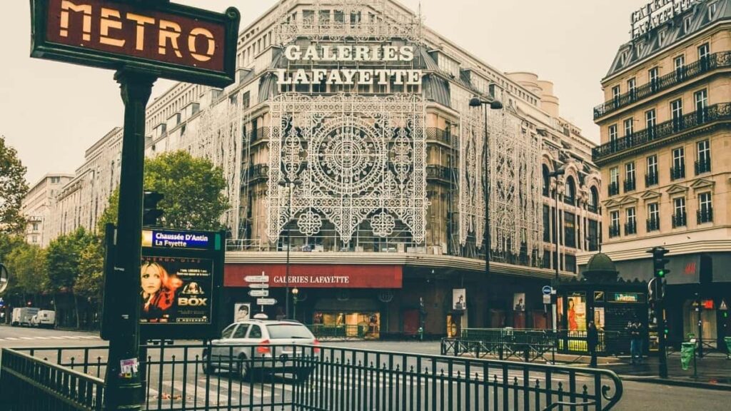 Guida pratica per advertiser italiani: come scovare creator Twitter in Egitto per product seeding, con strumenti, rischi e un piano operativo passo-passo.