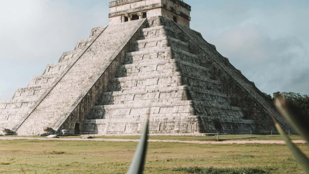 Guida pratica per creator italiani su come contattare brand del Qatar su Instagram e ottenere review di piattaforme learning, con strategie, esempi e template pratici.
