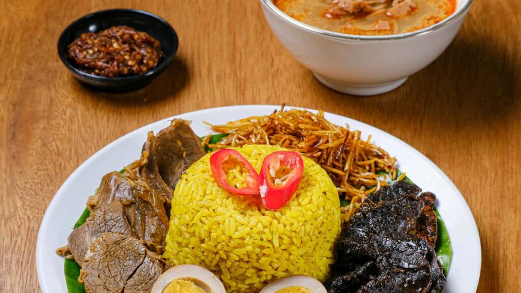 Guida pratica per brand italiani che vogliono ingaggiare creator Twitch in Arabia Saudita: canali, strumenti, eventi locali e errori da evitare.