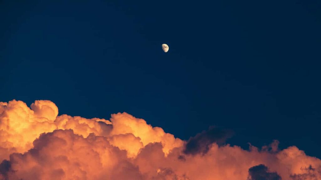 Strategia pratica per creator in Italia: come raggiungere brand cinesi su YouTube e produrre travel planning guides che funzionano con pubblico e partner cinesi.