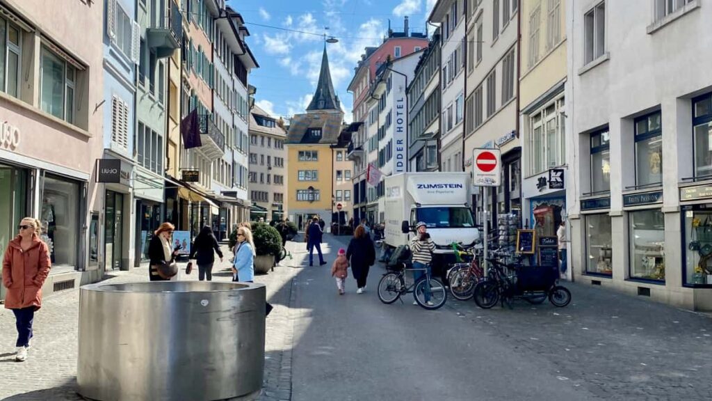 Guida pratica per creator italiani: strategie su Snapchat per contattare brand maltesi e produrre fashion lookbook efficaci, con esempi, tool e tattiche locali.